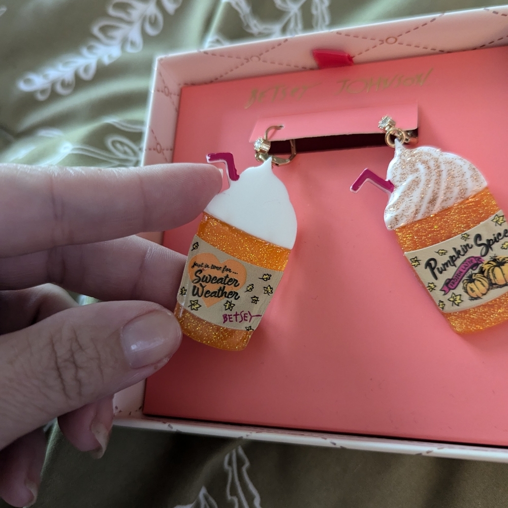Betsy Johnson pumpkin spice earrings - Picture 4 of 7